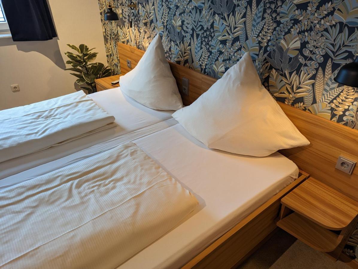 Hotel Paga - Parkgaststaette à Ehrenburg Extérieur photo