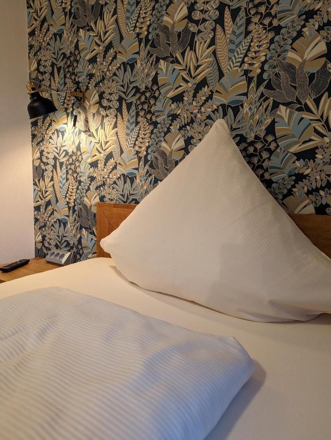 Hotel Paga - Parkgaststaette à Ehrenburg Extérieur photo